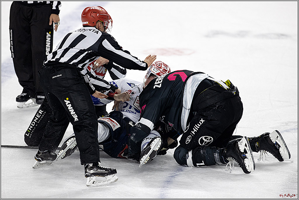 PENNY DEL;  Koelner Haie - Schwenninger Wild Wings; Koeln, 08.10.2021
